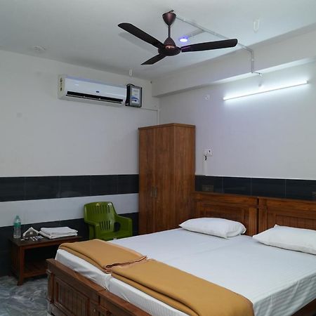 Rajali Residency Hotell Kulithalai Eksteriør bilde