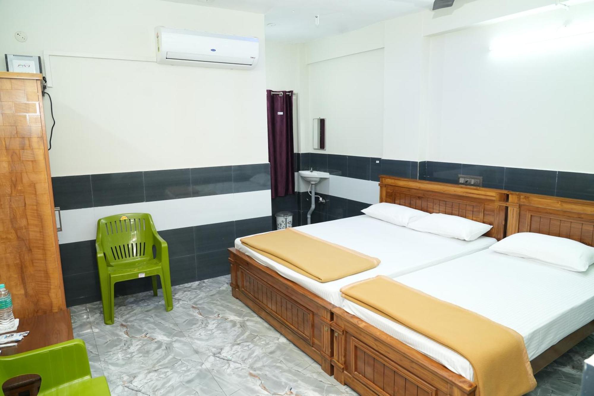 Rajali Residency Hotell Kulithalai Eksteriør bilde